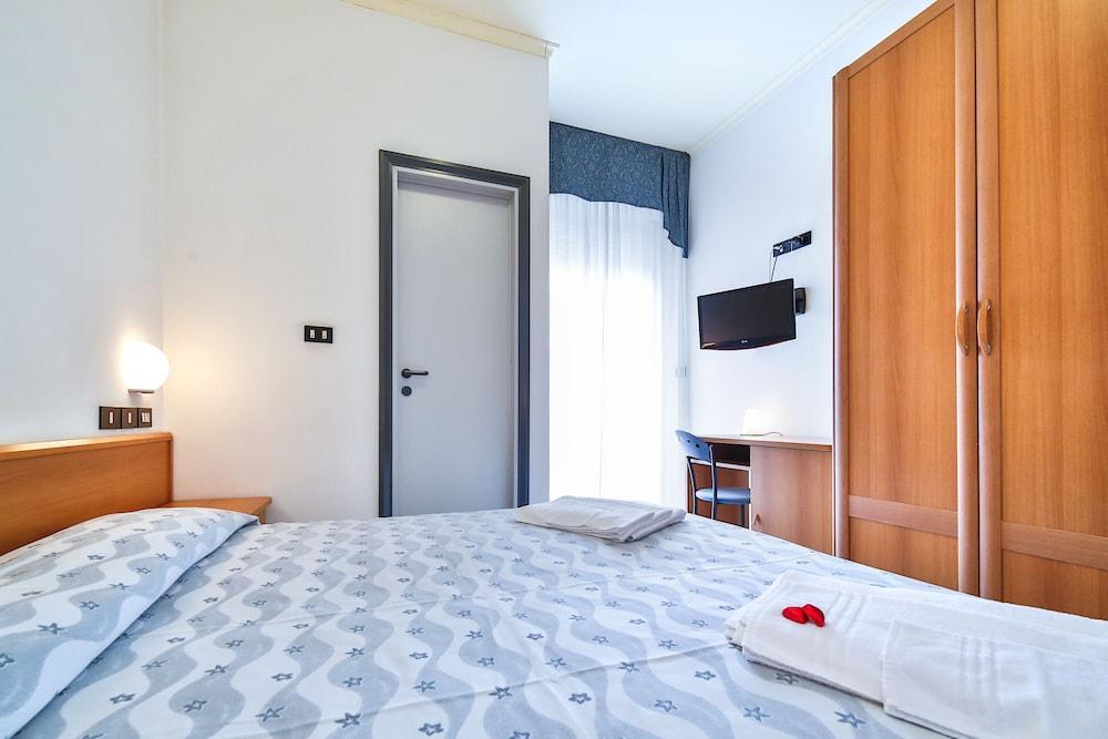 Hotel Sunset Ρίμινι Εξωτερικό φωτογραφία