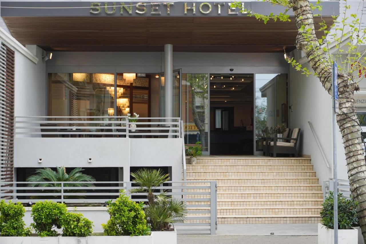 Hotel Sunset Ρίμινι Εξωτερικό φωτογραφία
