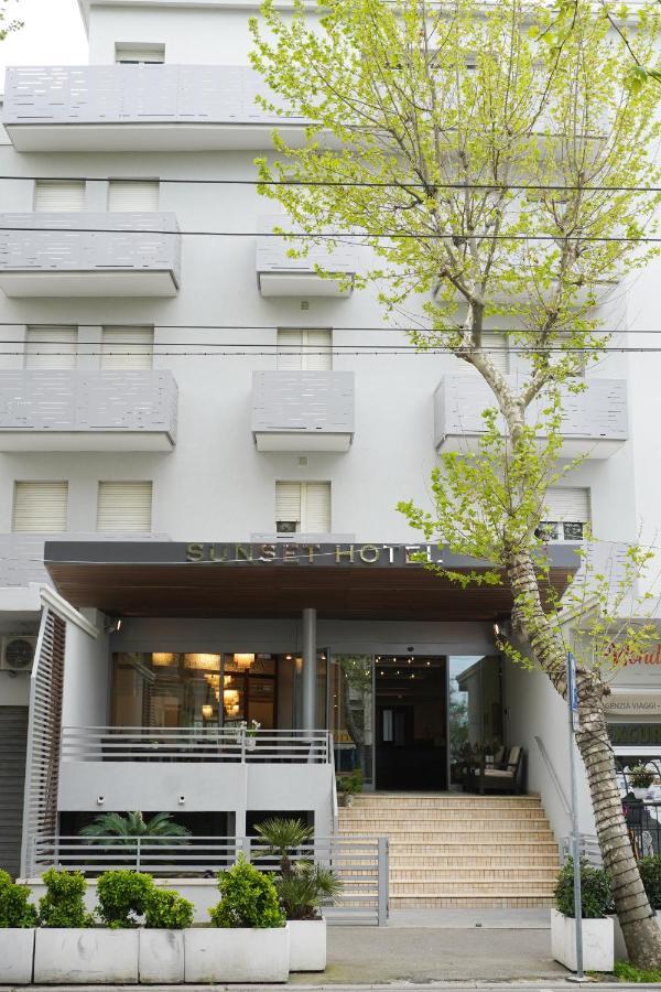Hotel Sunset Ρίμινι Εξωτερικό φωτογραφία