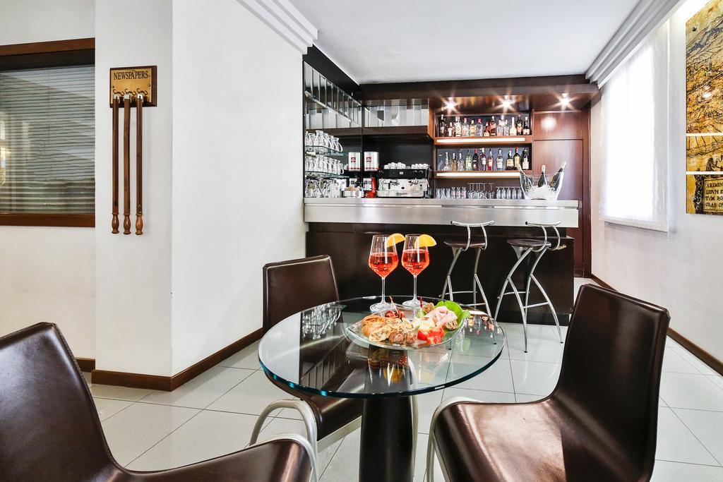 Hotel Sunset Ρίμινι Εξωτερικό φωτογραφία