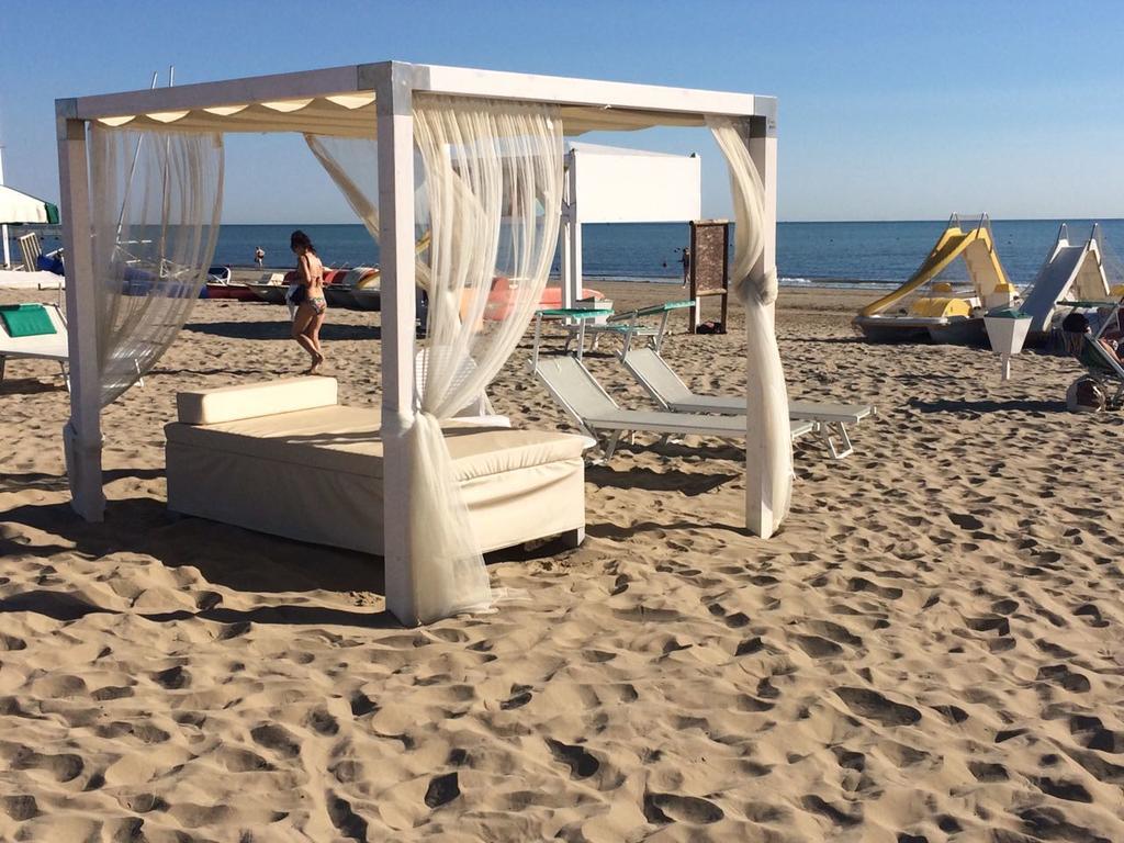 Hotel Sunset Ρίμινι Εξωτερικό φωτογραφία